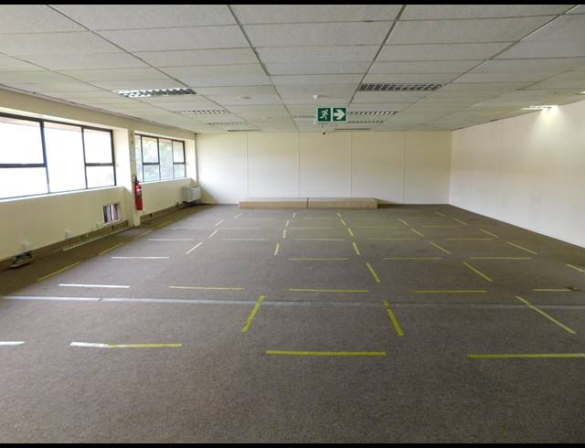 684M² OFFICE TO LET IN FERNDALE
